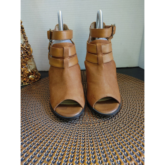 Gianni Bini Leather Peep Toes Size 7M - Picture 3 of 6